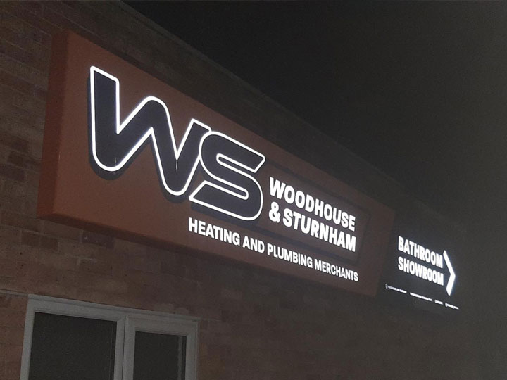 Illuminated outdoor signage