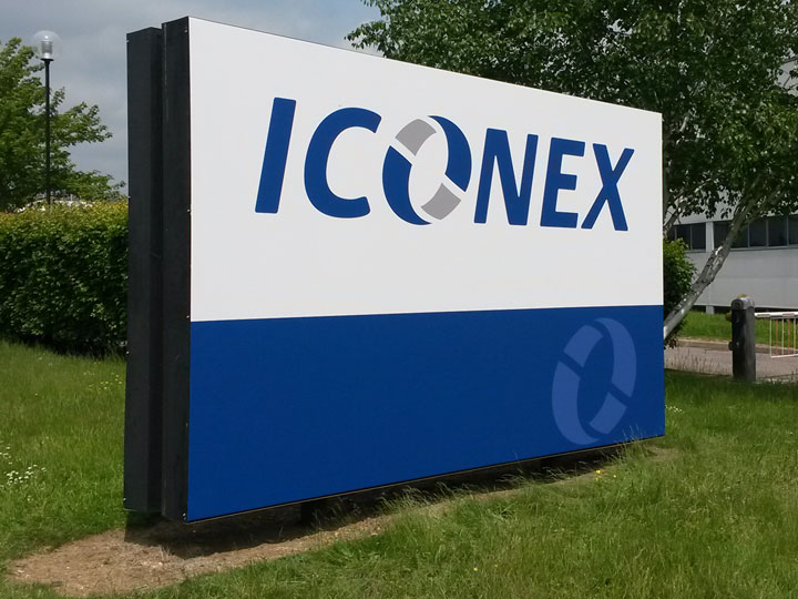 Outdoor signage
