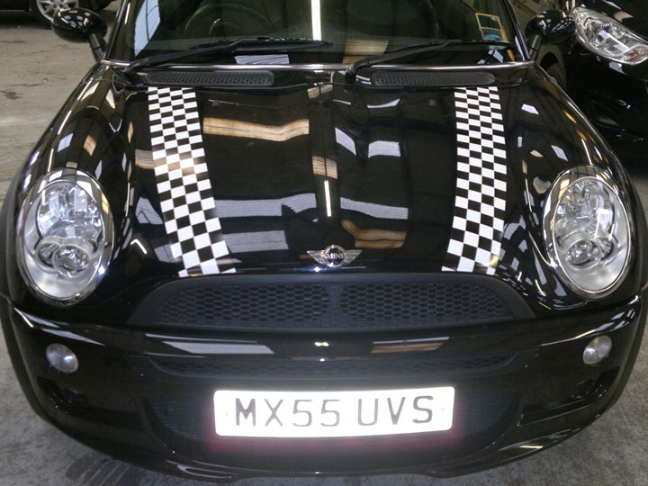 Vehicle graphics